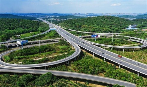 志丹钢筋套筒应用于高速公路